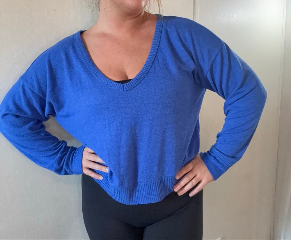 Abercrombie & Fitch Blue V Neck Sweater Women’s Large Relaxed Fit